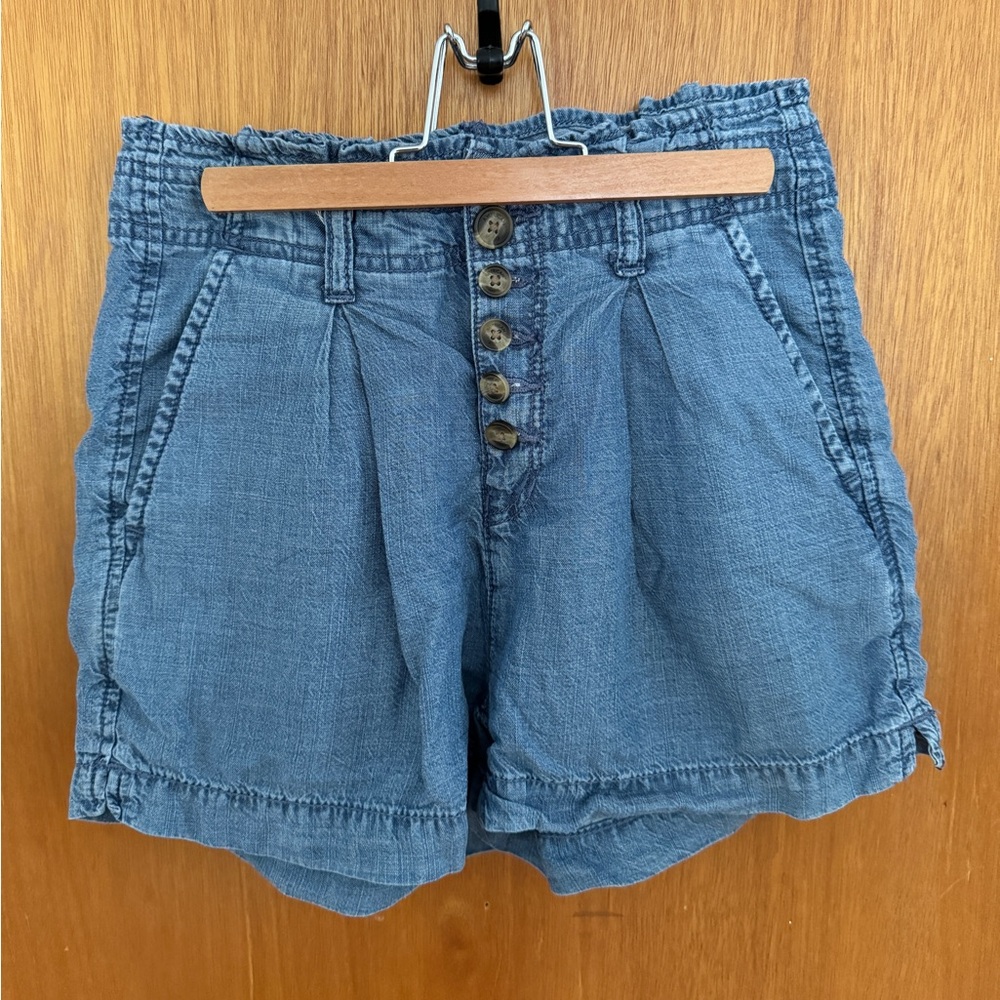 American Eagle High Rise Lightweight Paper bag Shorts